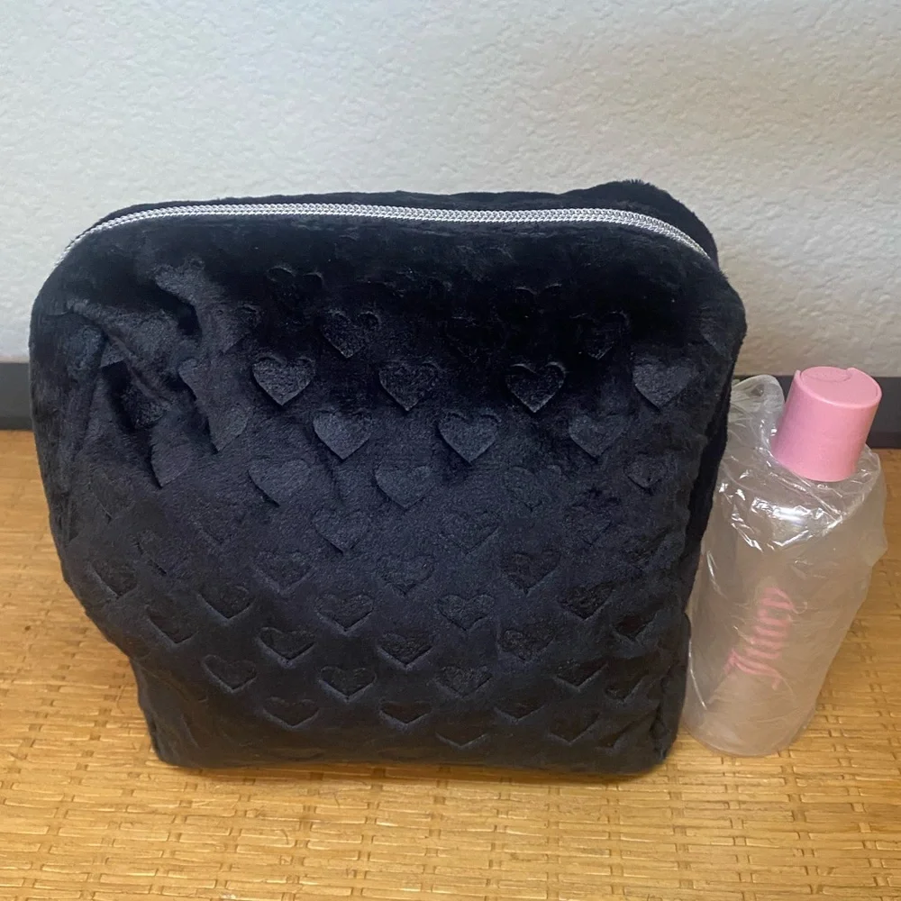 Juicy Couture Velvet Heart Toiletry Bag with Travel Bottle - NWOT - Picture 3 of 7